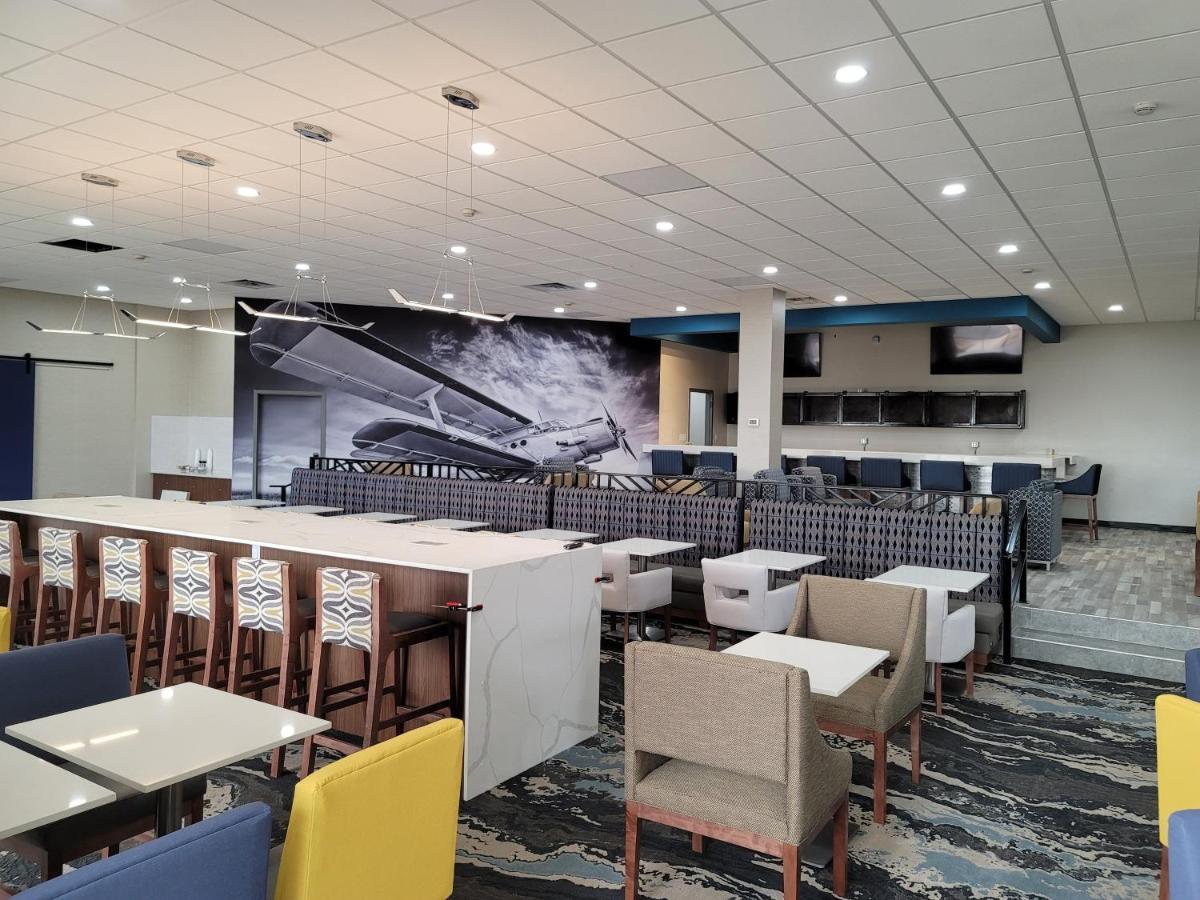 Wingate By Wyndham Wichita Airport Hotell Eksteriør bilde