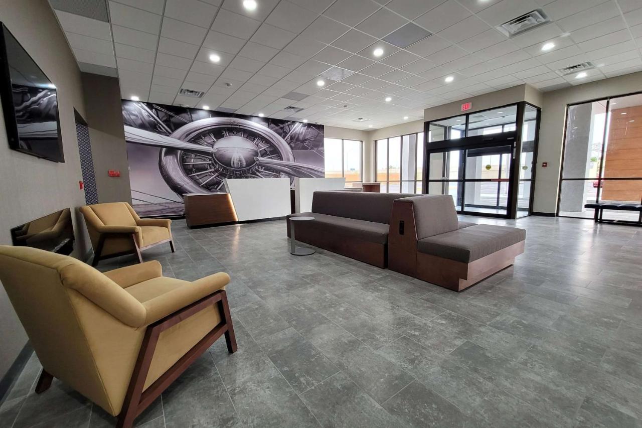 Wingate By Wyndham Wichita Airport Hotell Eksteriør bilde