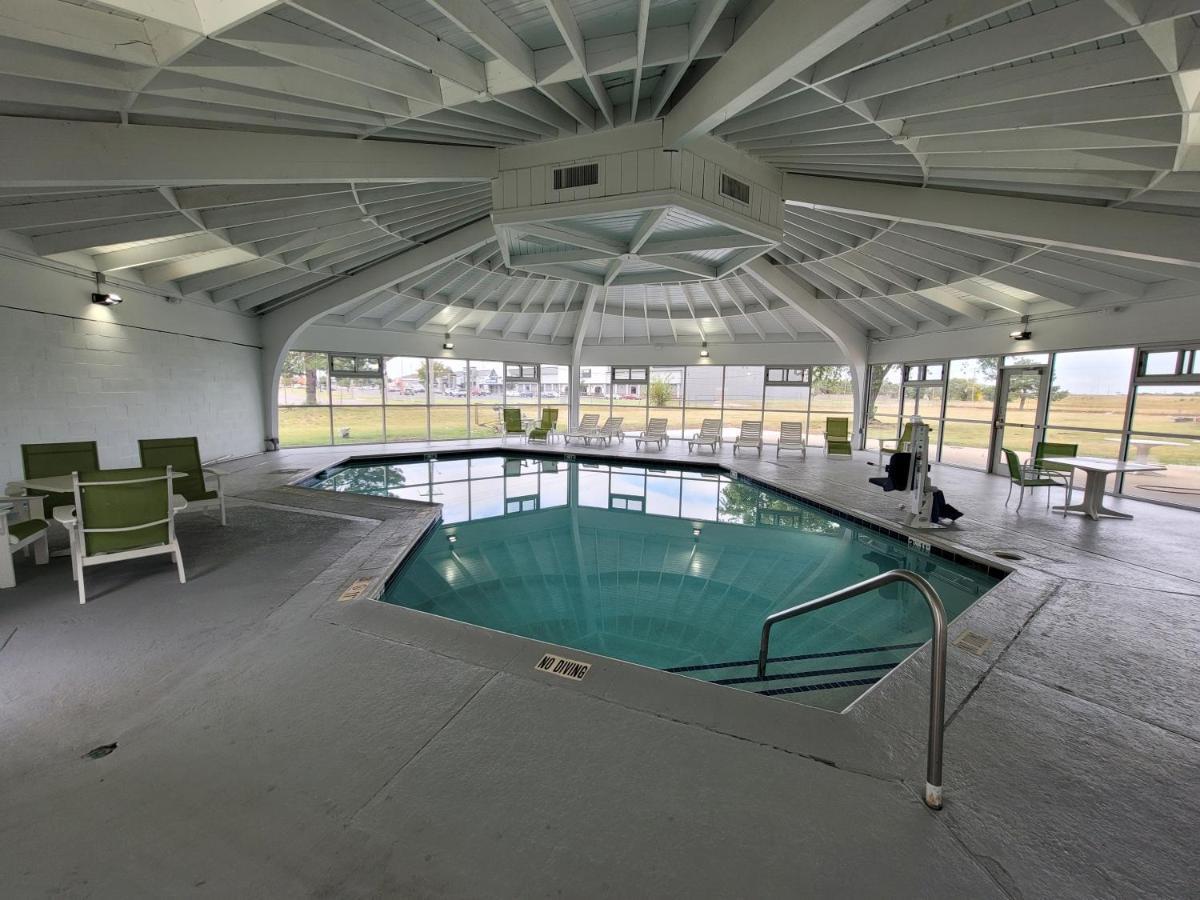 Wingate By Wyndham Wichita Airport Hotell Eksteriør bilde