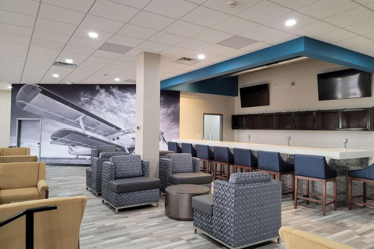 Wingate By Wyndham Wichita Airport Hotell Eksteriør bilde