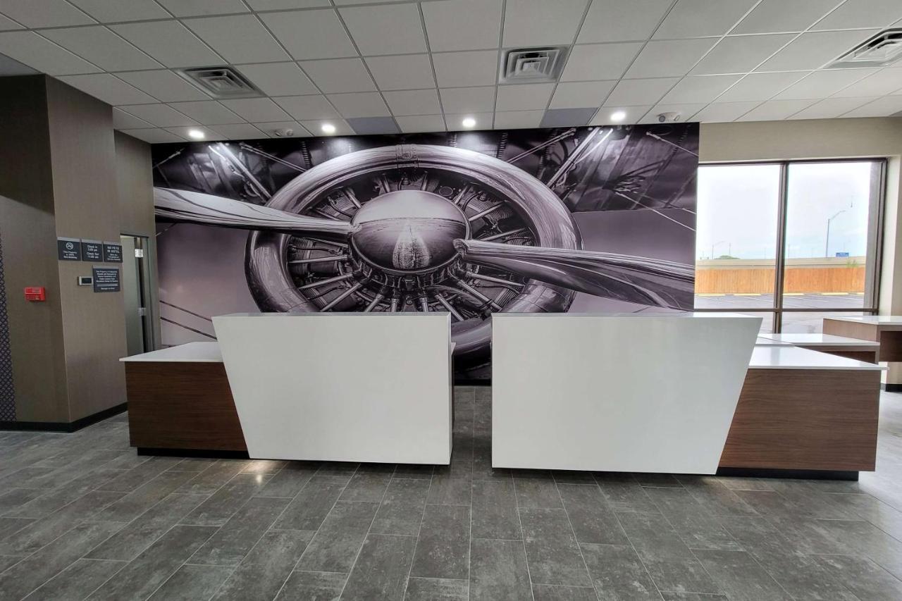 Wingate By Wyndham Wichita Airport Hotell Eksteriør bilde