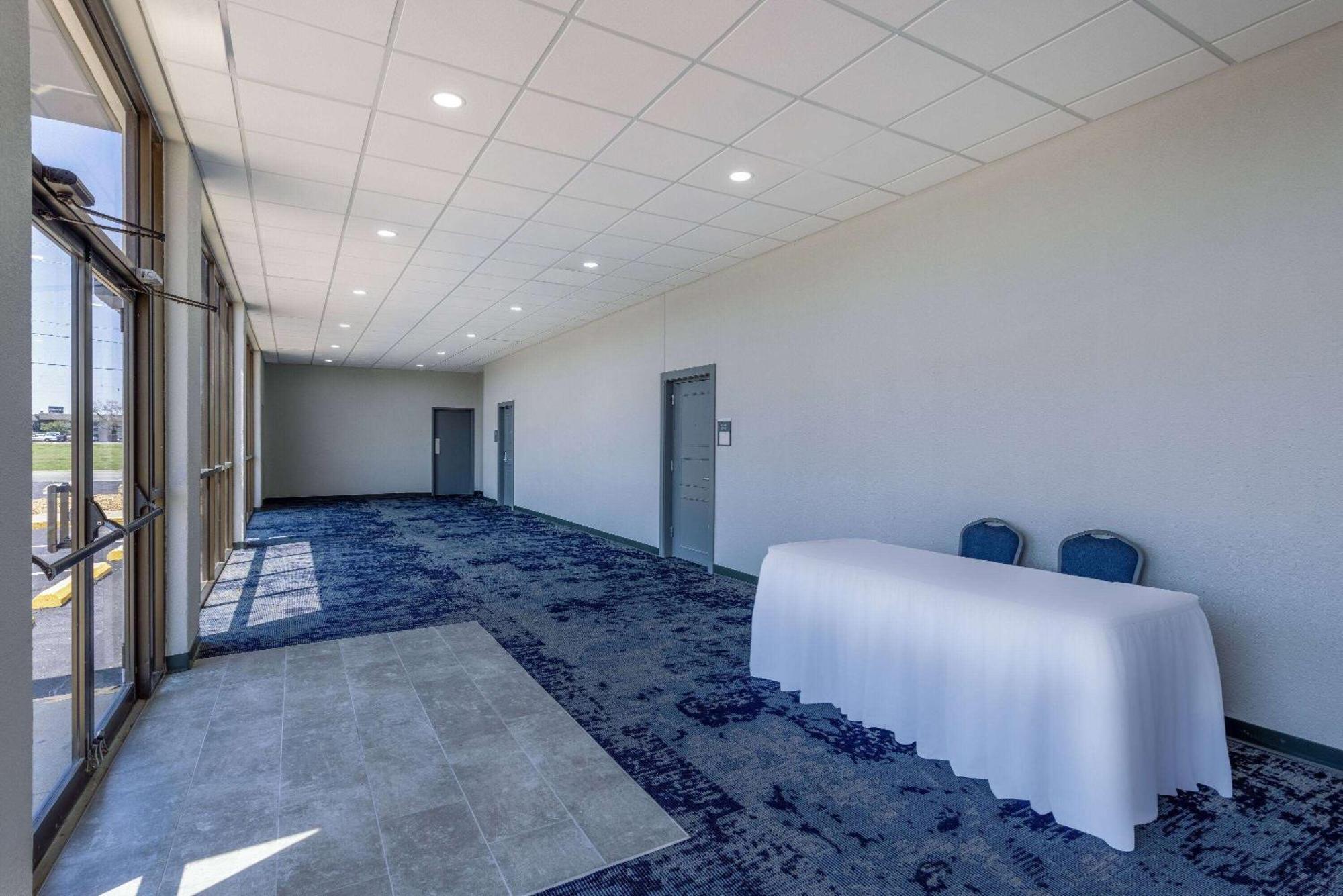 Wingate By Wyndham Wichita Airport Hotell Eksteriør bilde